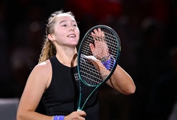 Quần vợt Stuttgart Open 2026: Mirra Andreeva quật ngã "Nữ hoàng sân đất nện" Swiatek
