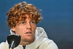 Jannik Sinner tiếc nuối sau thất bại trước Djokovic tại bán kết giải quần vợt Australian Open