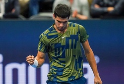 Hạt giống số 1 Carlos Alcaraz dễ dàng giành chiến thắng tại Giải quần vợt Úc mở rộng ở trận đấu Grand Slam thứ 100