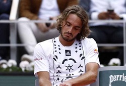 Giải tennis Roland Garros 2022: "Thần Hy Lạp" Stefanos Tsitsipas thua do điều chỉnh vợt?