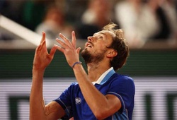 Kết quả tennis mới nhất 31/5: Số 2 thế giới Medvedev thua sốc ở Roland Garros