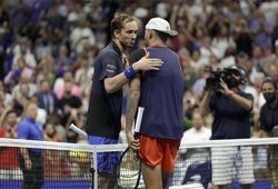 Kết quả tennis US Open mới nhất 5/9: Nick Kyrgios phế Daniil Medvedev khỏi số 1 thế giới