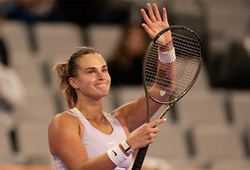 Kết quả tennis 1/11: Sabalenka thắng ngược và Sakkari phục hận ở ngày đầu WTA Finals