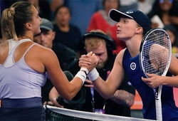Kết quả tennis 7/11: WTA Finals sốc khi số 1 thế giới Iga Swiatek bị loại