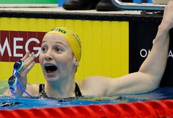 Cô gái 19 tuổi phá một trong những kỷ lục thế giới tồn tại lâu nhất ở giải bơi thế giới 2023