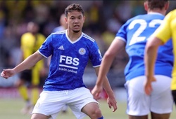 Tuyển thủ Thái Lan sút hỏng penalty ở trận ra mắt Leicester