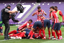 Atletico vô địch La Liga kịch tính chưa từng có trước kình địch Real