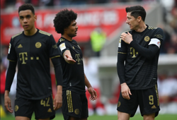 Bayern Munich bị chỉ trích gay gắt khi “xả hơi” sau thất bại