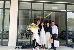 Dân mạng phát hiện bất thường tấm ảnh Huỳnh Anh chụp chung với gia đình Quang Hải