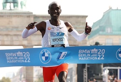 Kỷ lục thế giới chạy 42,195km của Eliud Kipchoge tại Berlin Marathon 2022 chính thức được công nhận