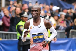 Eliud Kipchoge bị chỉ trích vì không trả lời báo giới sau thất bại ở Boston Marathon 2023