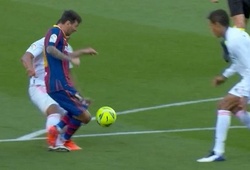 Barca liệu có mất phạt đền khi Casemiro đốn ngã Messi?