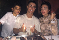 Ronaldo được khen vì từ chối đặc ân khi đi ăn nhà hàng 