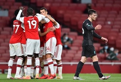 Liverpool tan nát giấc mơ lập kỷ lục điểm số sau khi thua Arsenal