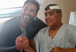 Maradona bảo toàn tính mạng sau phép màu trong bệnh viện