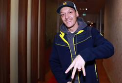 Tiết lộ mức lương cắt giảm ngạc nhiên của Mesut Ozil ở Fenerbahce