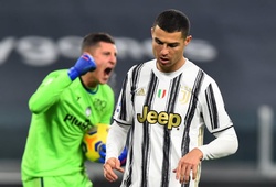 Tại sao Ronaldo không bị thay thế dù đá trận tệ nhất với Juventus?