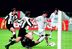 Tròn 22 năm Juventus nhận nỗi đau tột cùng ở Cúp C1
