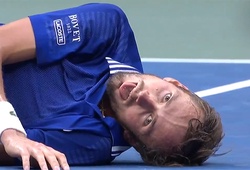 Giả làm cá chết khi vô địch giải tennis US Open: Medvedev khiêu khích Djokovic hay ý gì?