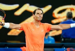 Kết quả tennis Australian Open hôm nay 11/2: Nadal gặp sự cố hiếm thấy, nữ mất "thần đồng" và phế luôn nữ hoàng!