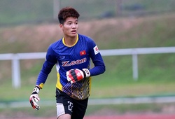 Thủ môn Phí Minh Long phẫu thuật đầu gối
