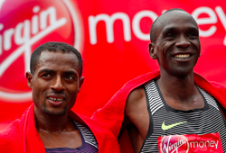 Eliud Kipchoge - Kenenisa Bekele: Cuộc đọ giày thập kỷ của hai gã khổng lồ marathon