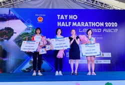 Kỷ lục gia SEA Games Nguyễn Thị Oanh vô địch giải chạy quanh Hồ Tây