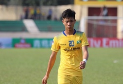 Phan Văn Đức trách cứ trọng tài sau trận thua của SLNA