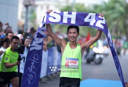 Chàng trai “chạy cố về cưới vợ” đăng quang Giải Marathon Quốc tế Di sản Hạ Long 2022