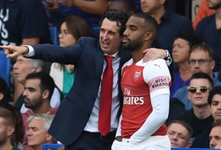 Động thái này cho thấy Lacazette đang thắc mắc với chiến thuật của chiến thuật của HLV Unal Emery