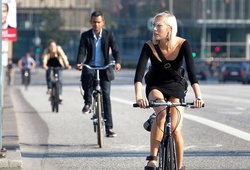 Thành phố lớn ở Italia trả tiền cho công dân đạp xe đi làm