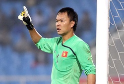 Thủ môn Dương Hồng Sơn khuyên thầy Park muốn có điểm nên để cầu thủ này dự bị