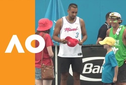 Australian Open 2019: Khoảnh khắc đáng yêu của "Siêu quậy" Nick Kyrgios với em nhỏ