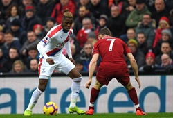 Liverpool lộ điểm yếu phòng thủ khi đối diện với tiền đạo của Palace mà Klopp khen hết lời