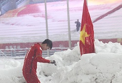 Hình ảnh Duy Mạnh và lá cờ Việt Nam trong cơn mưa tuyết tại Thường Châu liệu có được lặp lại tại Asian Cup 2019