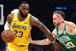 Quật ngã Celtics, Lakers "tiện tay" thiết lập một kỷ lục mới
