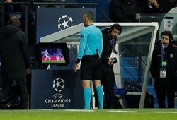 UEFA ra tuyên bố về quyết định sử dụng VAR gây tranh cãi của trọng tài trong trận PSG vs MU