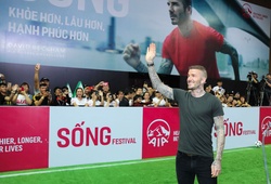 Beckham sang Việt Nam bán hàng, Công Phượng sang Hàn bán sức