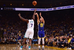 Bếp trưởng Stephen Curry "làm lẩu" cả Hornets bất chấp DeMarcus Cousins bị đuổi