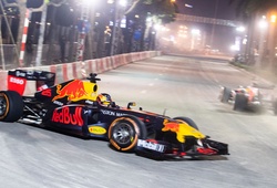 Những cú drift ngoạn mục tại sự kiện khởi động Formula 1 Việt Nam Grand Prix