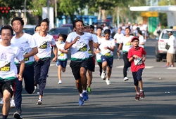 Những runner nhí hiên ngang sải bước giữa cái nắng 37 độ C tại Mekong Delta Marathon 2019