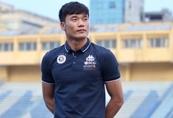 HLV Chu Đình Nghiêm tiết lộ về tương lai của thủ môn Bùi Tiến Dũng