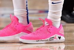 Jimmy Butler và câu chuyện đằng sau đôi giày hồng đầy ý nghĩa tại Game 3 NBA Playoffs