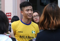 Một tuyển thủ bị “bỏ rơi” ở King’s Cup 2019 quậy tưng bừng sân Thống Nhất
