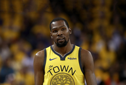 Thấy Kevin Durant dính chấn thương, Golden State Warriors dự định trả ơn bằng "món quà" chưa từng thấy trong lịch sử