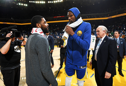 Kyrie Irving đã 2 lần gặp mặt Kevin Durant để rủ tiền đạo All-Star này cùng nhau gia nhập Brooklyn Nets