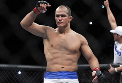 Junior Dos Santos muốn đối đầu Deontay Wilder