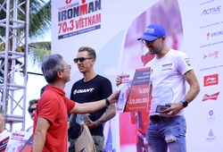 Nhà vô địch IRONMAN 70.3 Vietnam gặp sự cố xe đạp trên đường đua ở Đức