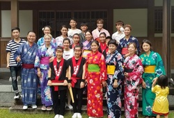 Tuyển thủ điền kinh Việt Nam điệu đà với kimono trong chuyến tập huấn Nhật trước SEA Games 2019