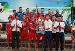 Xảy ra sự cố phi thể thao, Khánh Hòa vô địch bóng đá bãi biển QG